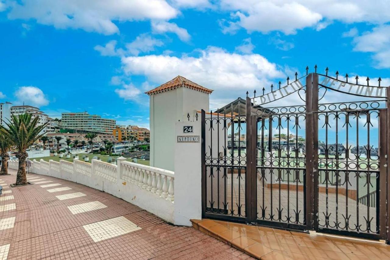 Neptuno Oceanview Suite With Pool And Beach Private Access Puerto de Santiago  Buitenkant foto